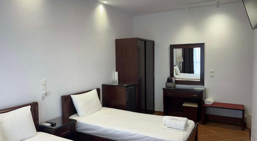 Image of Triple Room 11