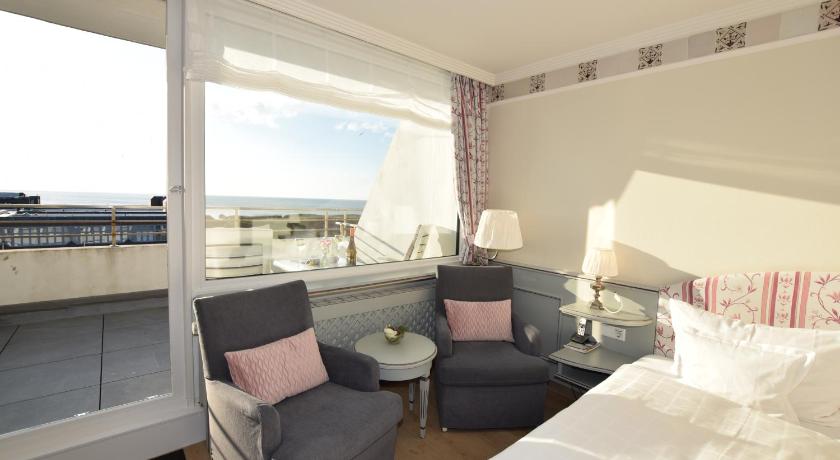 Image of Double Room with Balcony and Sea View 5