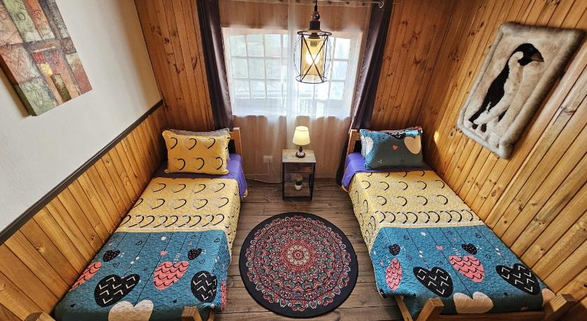 Imagen de Habitación Doble con baño compartido - 2 camas (Twin Room with Shared Bathroom) 0