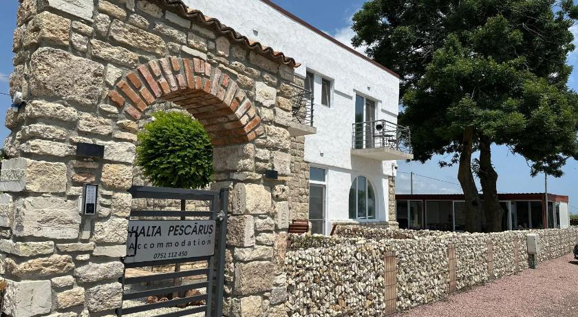 Halta Pescăruș Accommodation