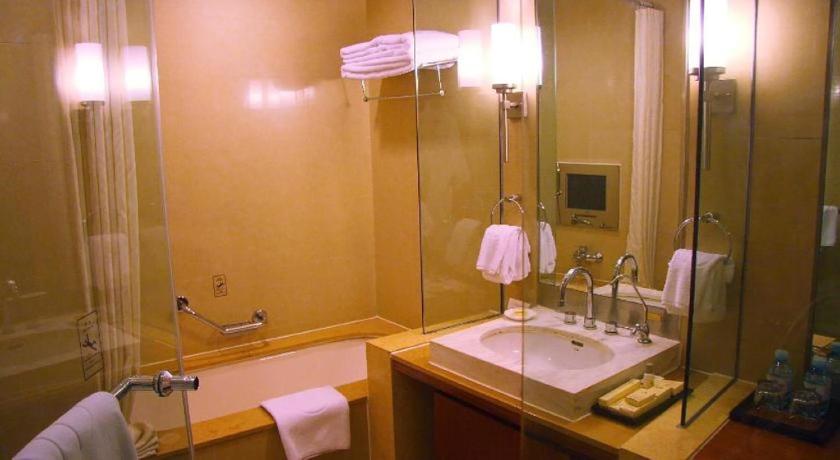 Image of Deluxe Double Room 6