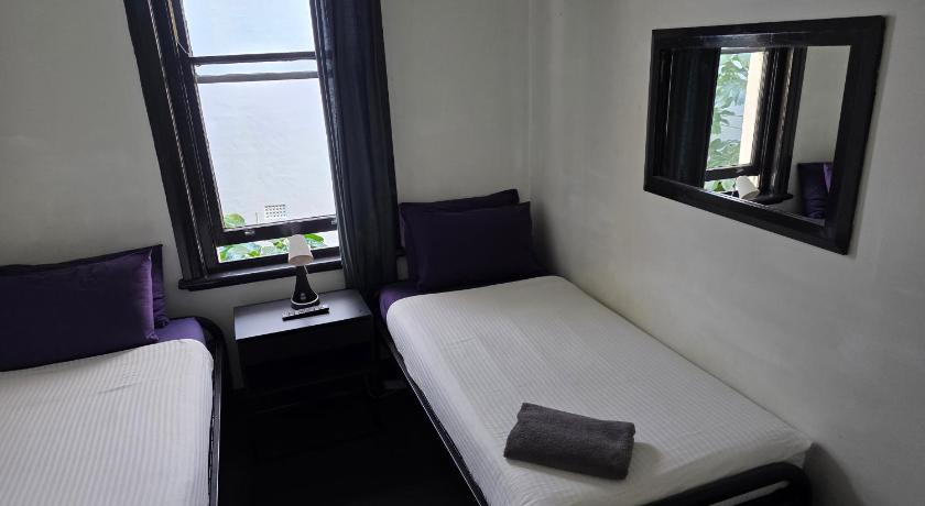 Image of Single Room with Shared Bathroom 1