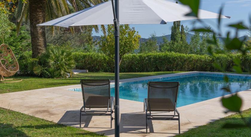 Spacious Villa with Pool & A-C for 8 - Sea View - image 25