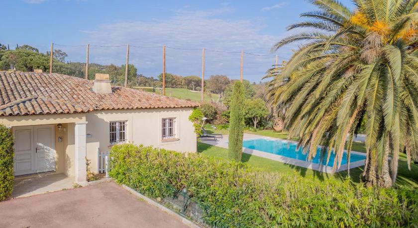 Spacious Villa with Pool & A-C for 8 - Sea View - image 10