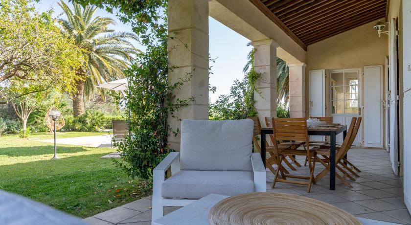 Spacious Villa with Pool & A-C for 8 - Sea View - image 19