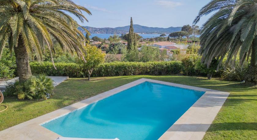 Spacious Villa with Pool & A-C for 8 - Sea View - image 12