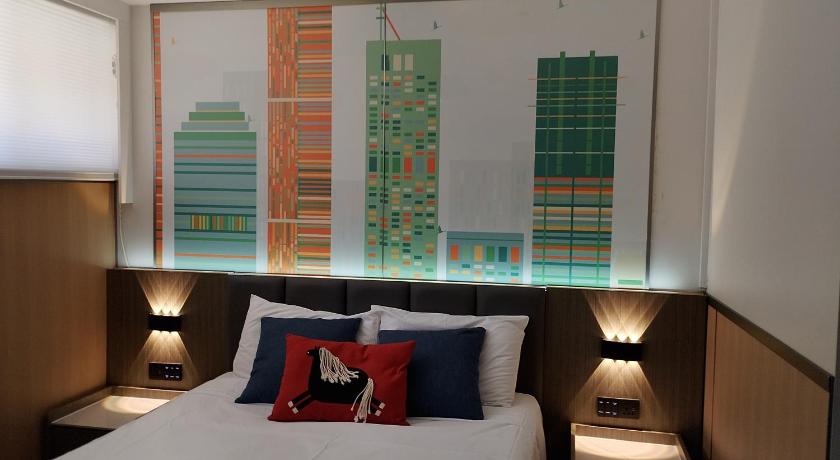 Imagen de Queen and Single Motel Room 8