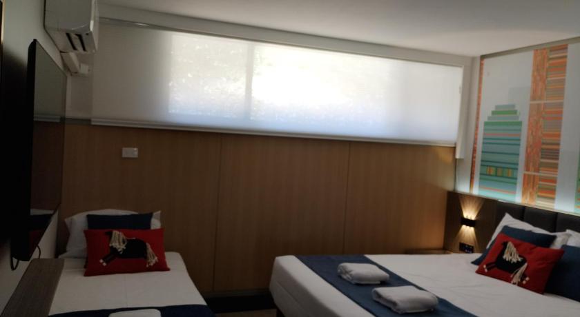 Imagen de Queen and Single Motel Room 11