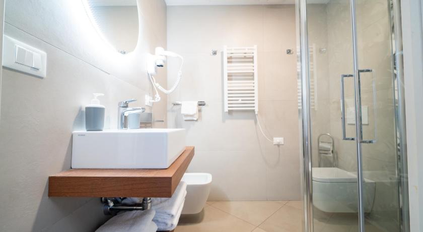 Фото: Люкс с 1 спальней (One-Bedroom Suite) 2