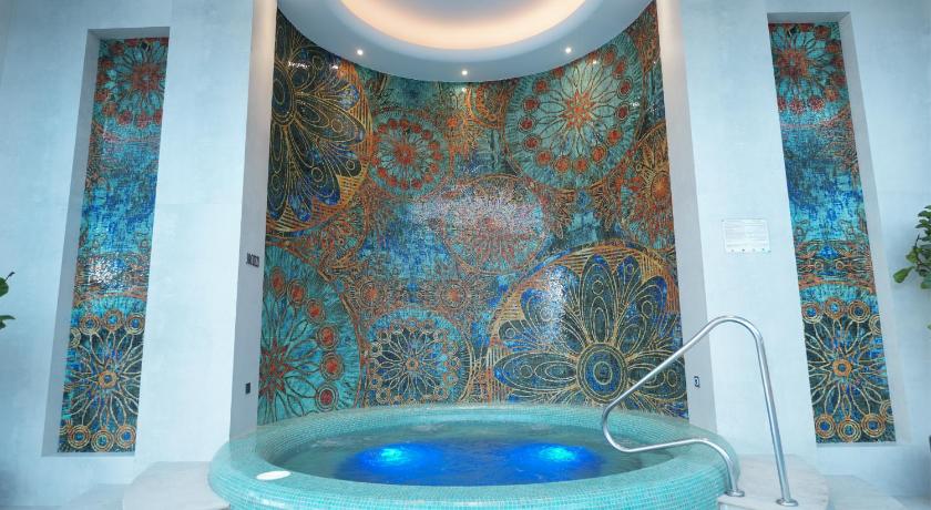 Babylon Rotana Hotel - image 4