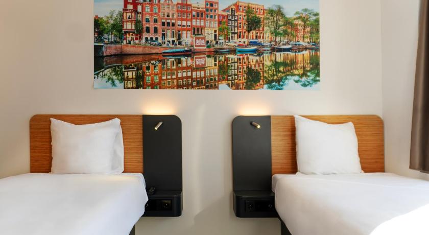 Image of Twin Room 10