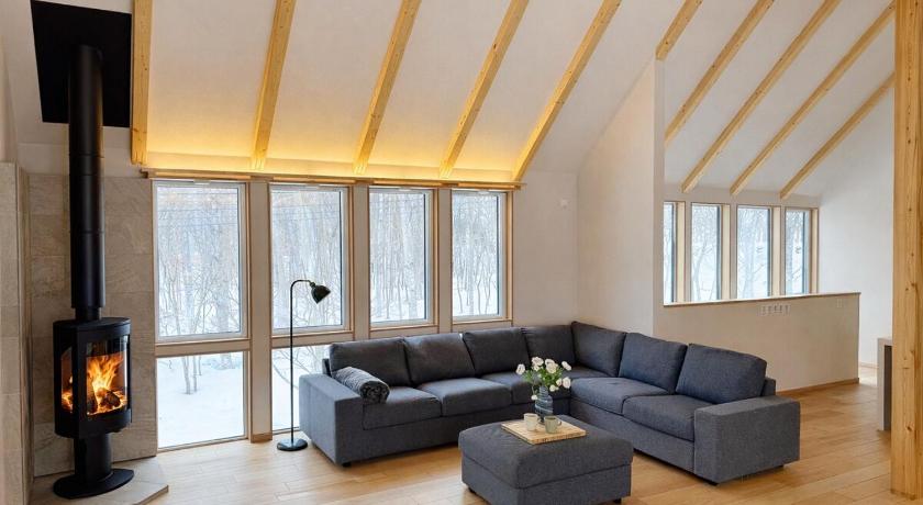 Bear Lodge with Sauna and BBQ near Rusutsu Resort
