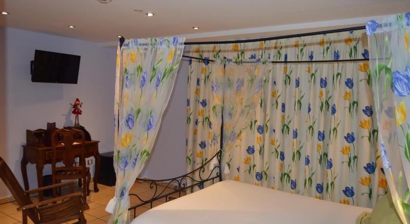 Image of Double Room with Mountain View 9