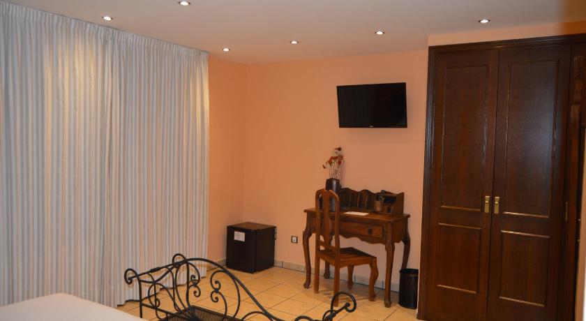 Image of Twin Room with Mountain View 5