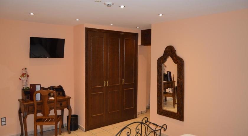 Image of Twin Room with Mountain View 4