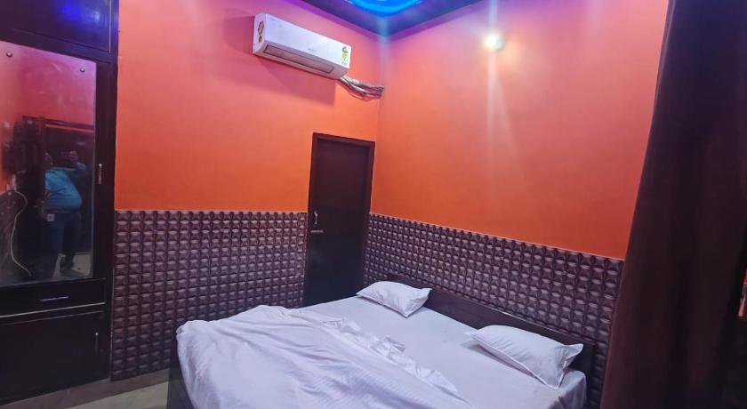Deepak Guest House - image 2