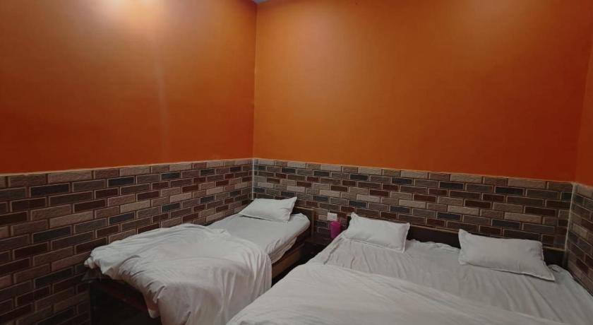 Deepak Guest House - image 11