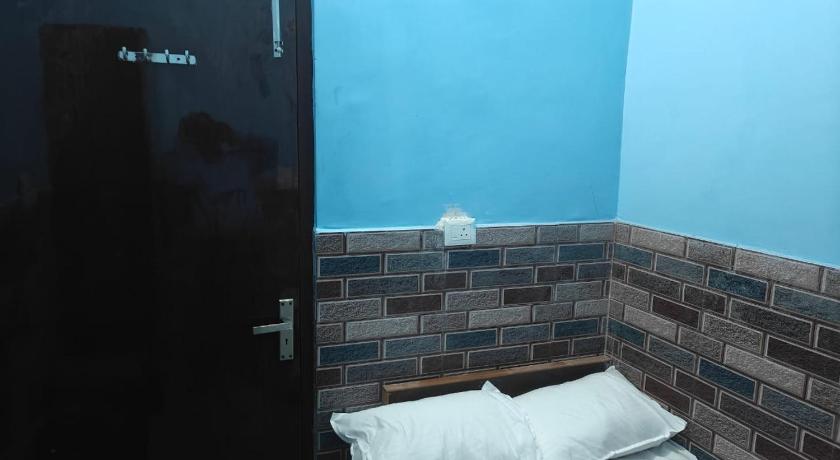 Deepak Guest House - image 28