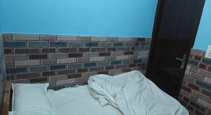 Deepak Guest House - image 26
