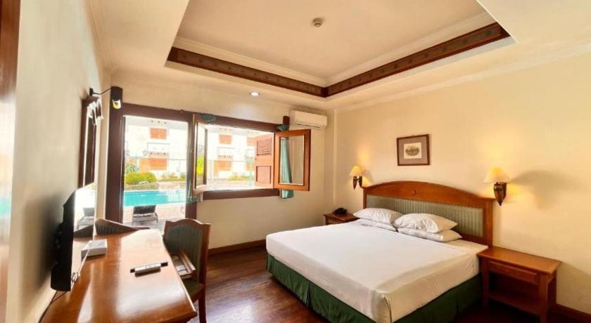 Image of King Room with Pool View 1