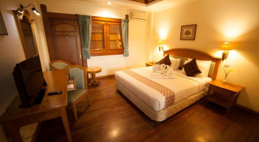Image of King Room with Pool View 0