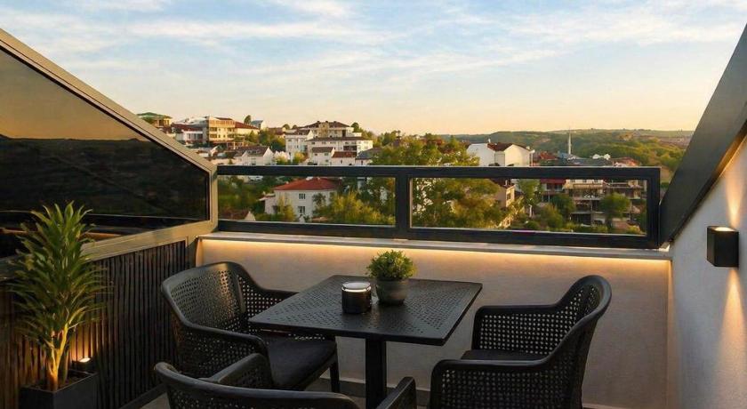 Days Inn by Wyndham Istanbul Arnavutkoy - image 2