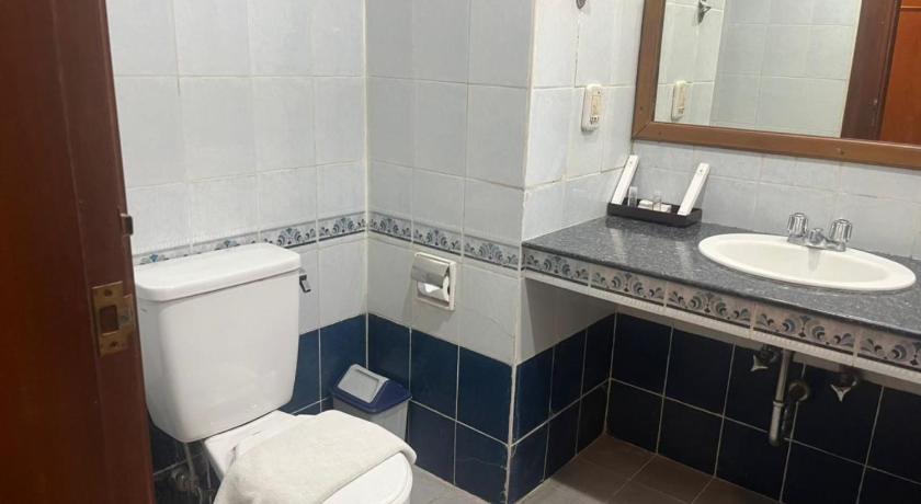 Image of Deluxe Double or Twin Room 6