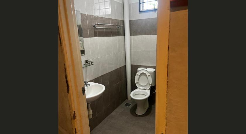 Image of Four-Bedroom House 13