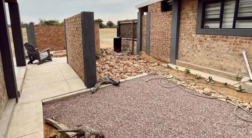 Thaba Tholo Villas