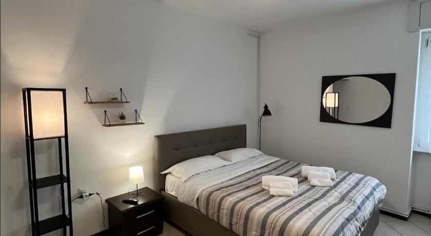 Resegone - City Centre Comfy Apartment