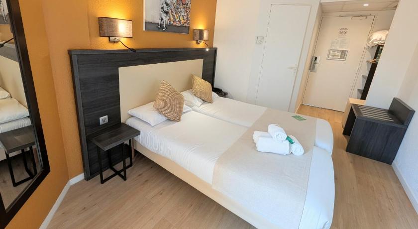 Image of Superior twin room - sea side 3