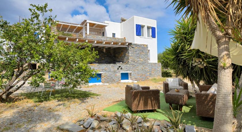 Alexandrea, family home near Vourkari on the island of Kea