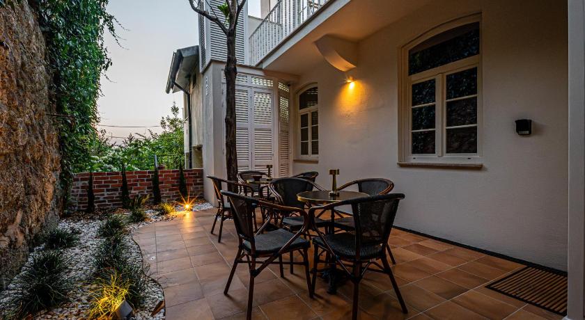 Celtic Lodge - Guest House