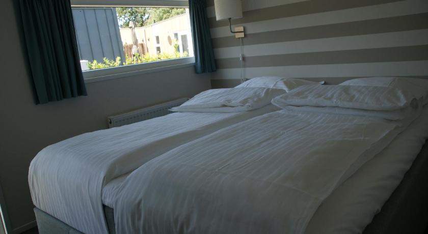 camping bademantel VOITED Drycoat Changing Robe: Warmes Umzieh- & Surfponcho (Zip)