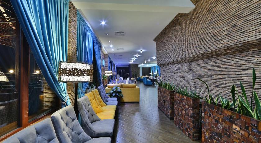 Damas International Hotel photo
