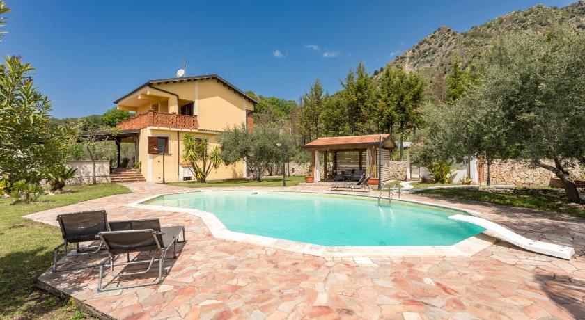 Villa Etnamare