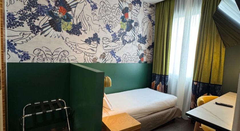 Image of Standard Single Room 1