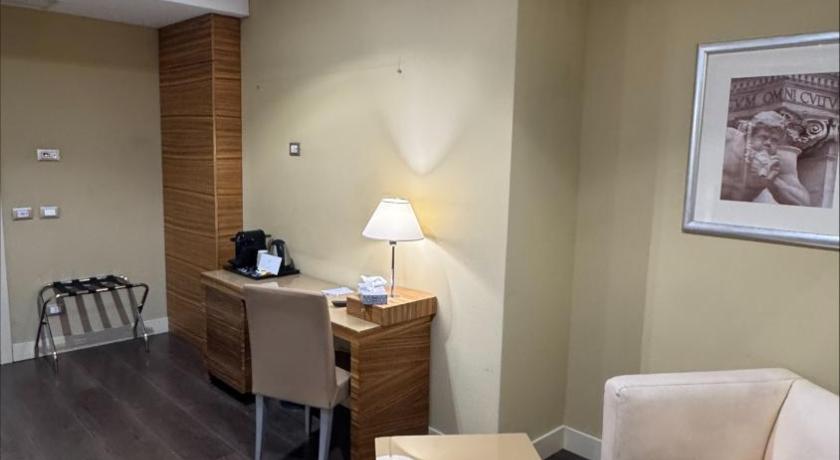 Image of Privilege Room 0