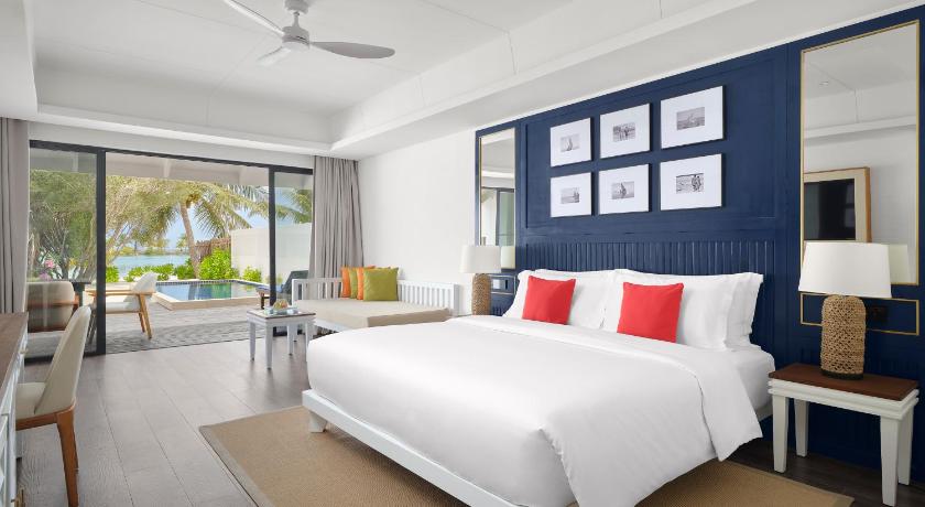 รูปของTwo Bedroom Beach Pool Villa with 2 Pools 0