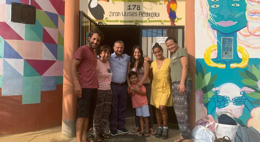 El Mural Backpackers