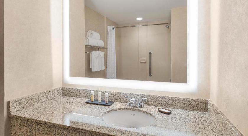 Image of 2 Room Suite-pure Wellness-1 King Bed 2