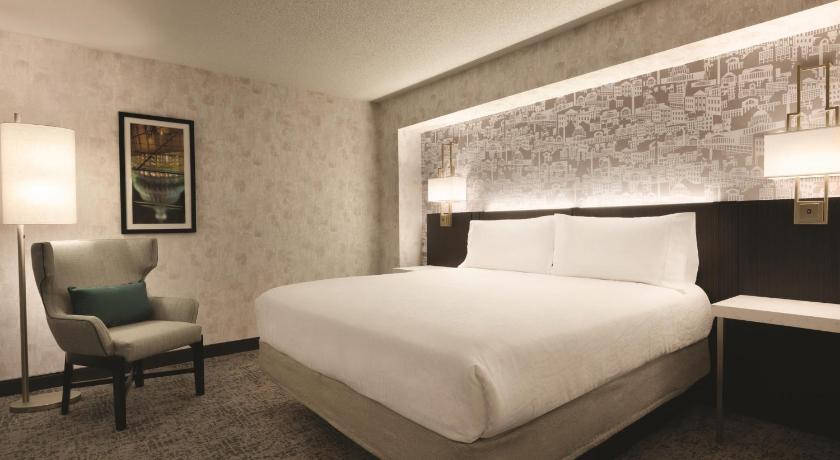 Image of 1 King Bed 1 Bedroom Suite 0