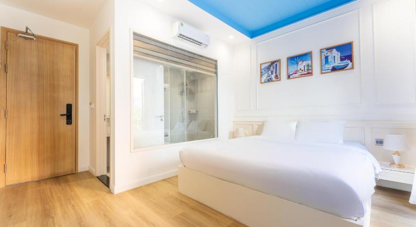 Phòng Deluxe Giường Đôi Có Ban Công (Deluxe Double Room with Balcony)tooltipPhòng Deluxe Giường Đôi Có Ban Công (Deluxe Double Room with Balcony)