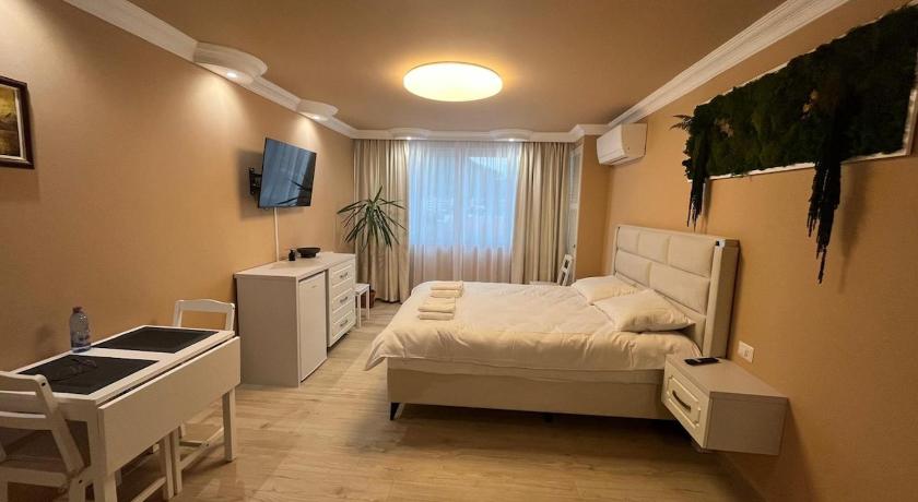 Emanuela Home