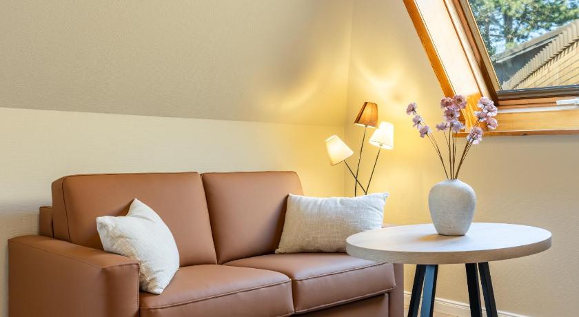 Image of Comfort Room 16