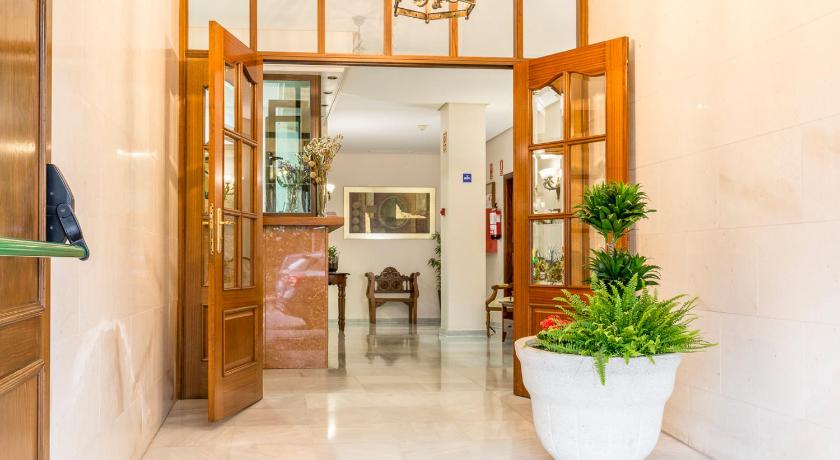 Hotel Gran Avenida photo