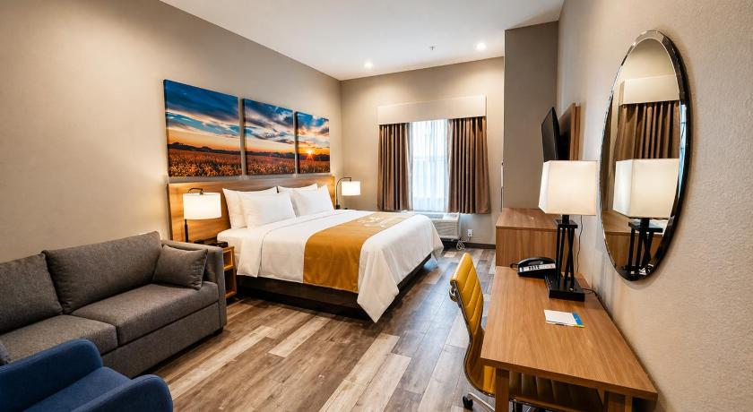 Days Inn & Suites by Wyndham Greater Tomball