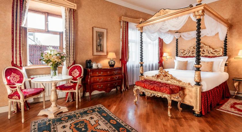 Image of Deluxe Double Room 1