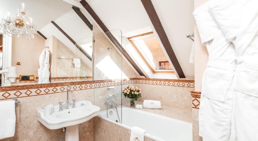 Image of Royal Suite 14