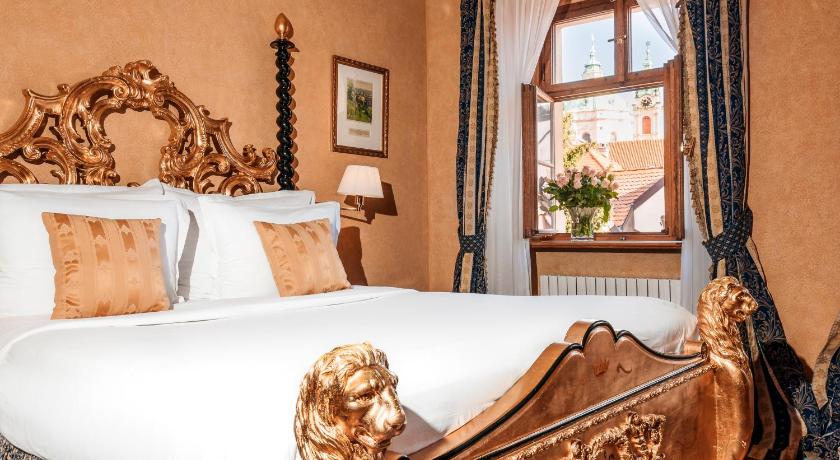 Image of Royal Suite 8